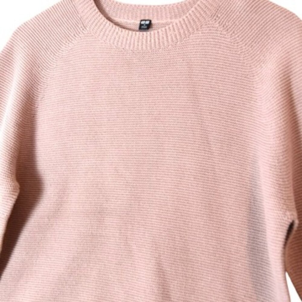 Uniqlo Pink Knit Sweater Crewneck Minimalist Soft Casual Cozy Layer M - Picture 4 of 7